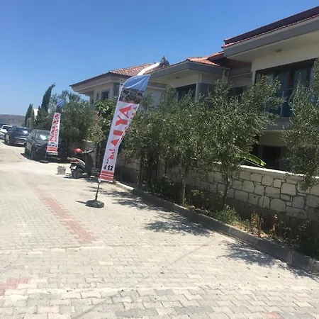 Villa Nalya Konak Havuzlu *