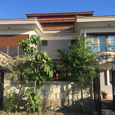 Nalya Konak Havuzlu * Çeşme
